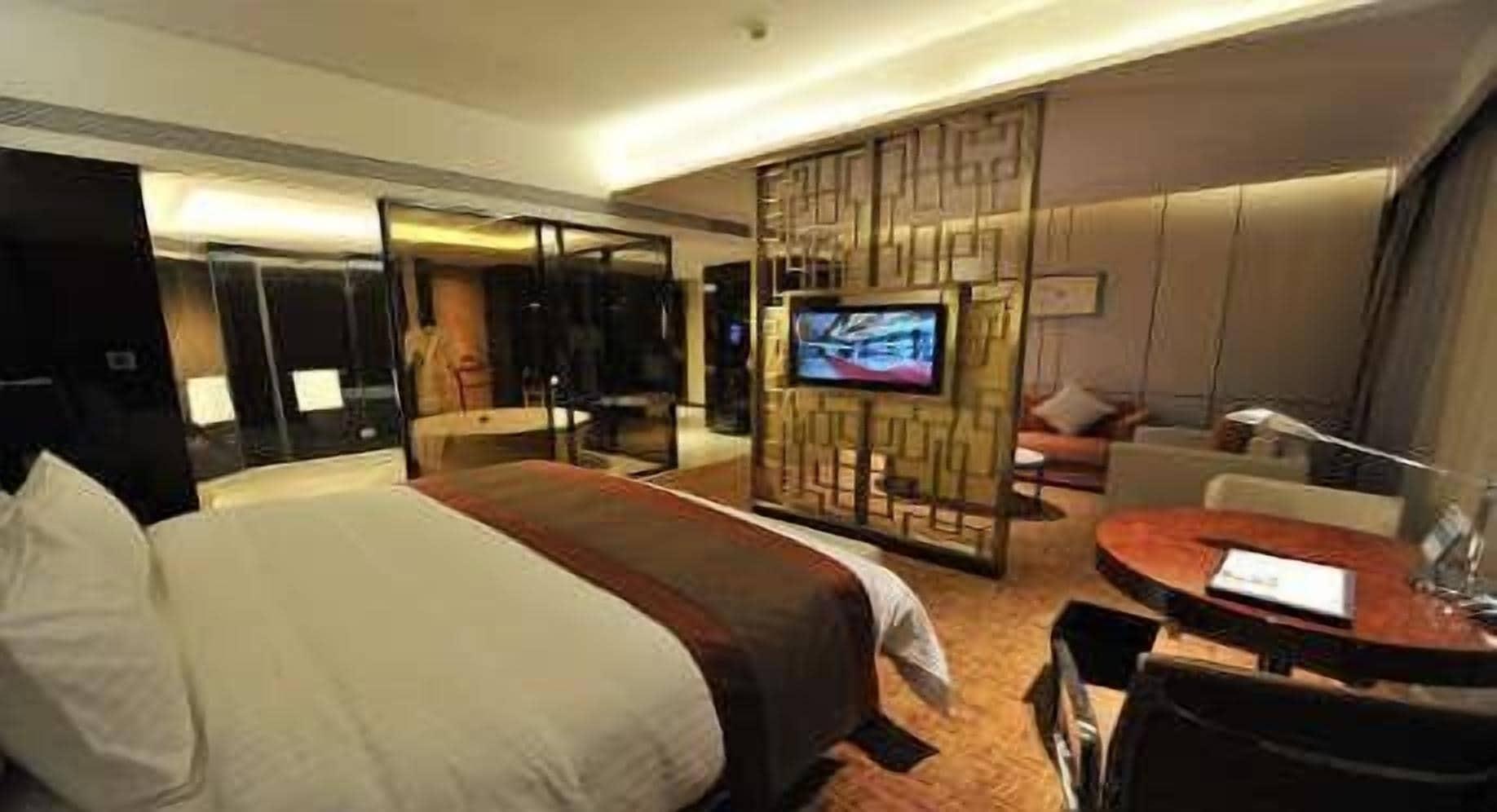 Wyndam Xuzhou East Hotel Bagian luar foto