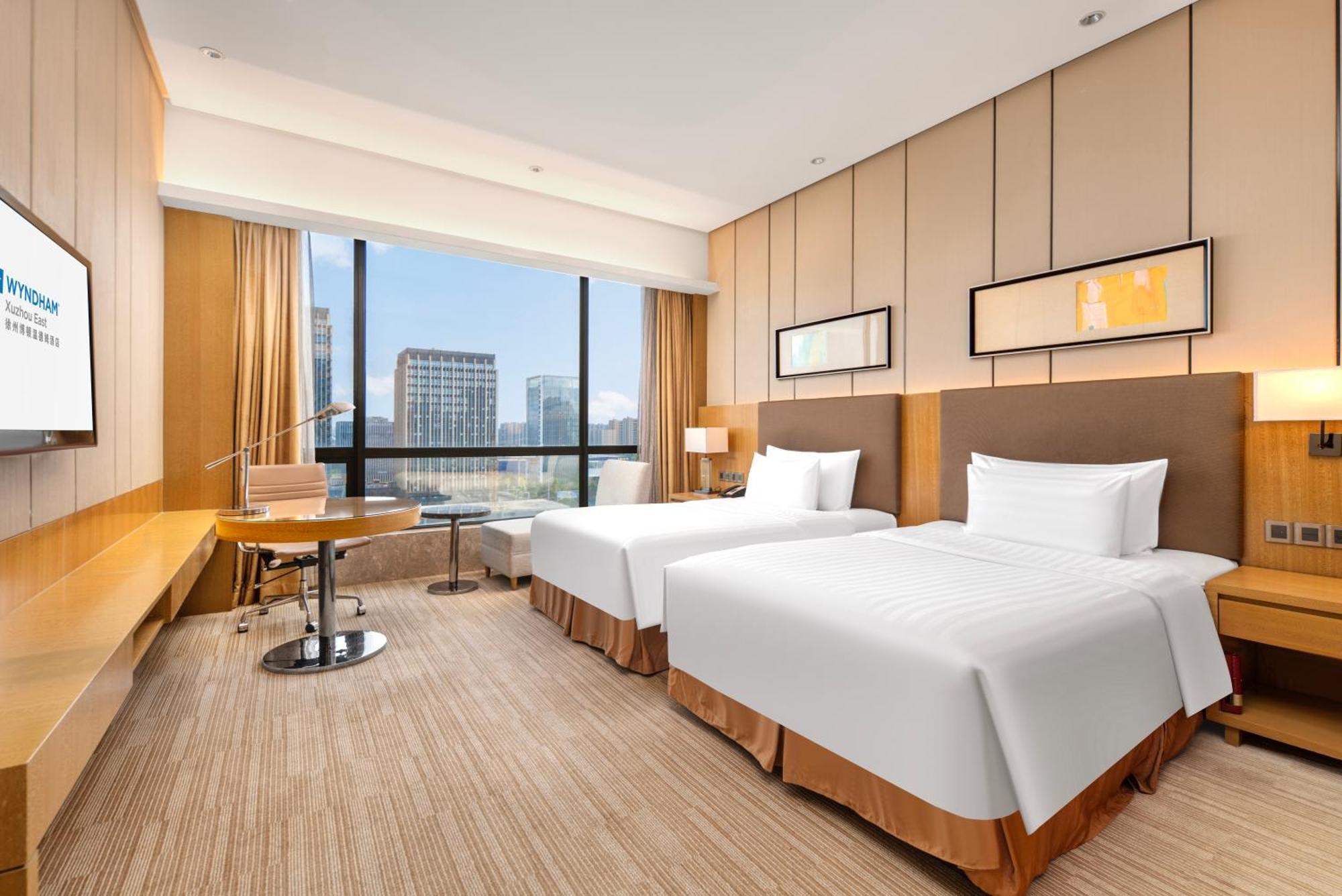Wyndam Xuzhou East Hotel Bagian luar foto