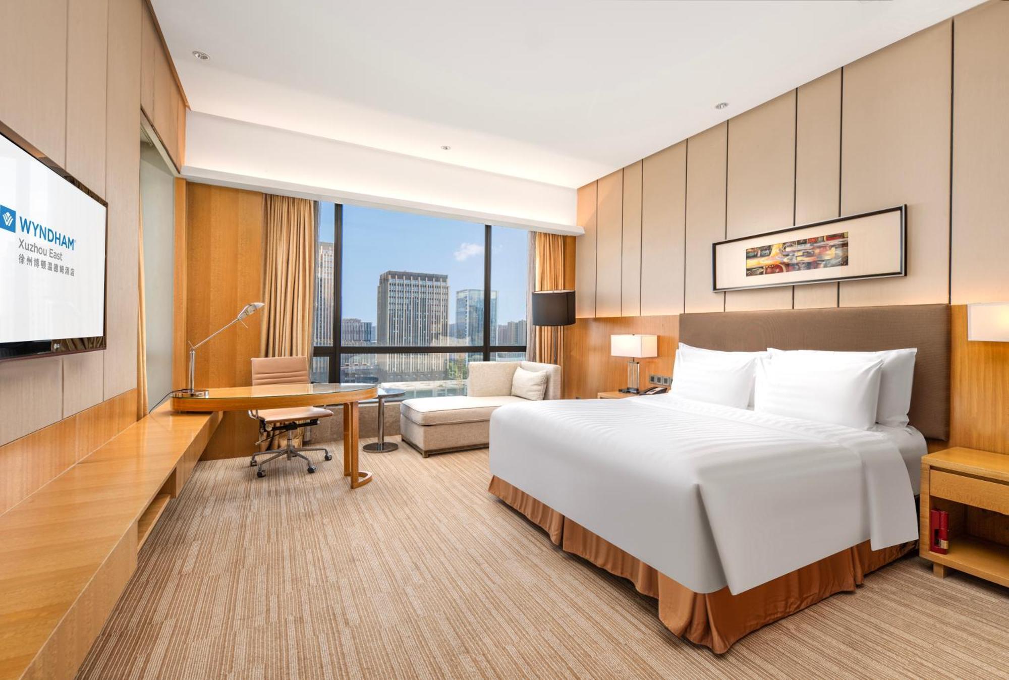 Wyndam Xuzhou East Hotel Bagian luar foto